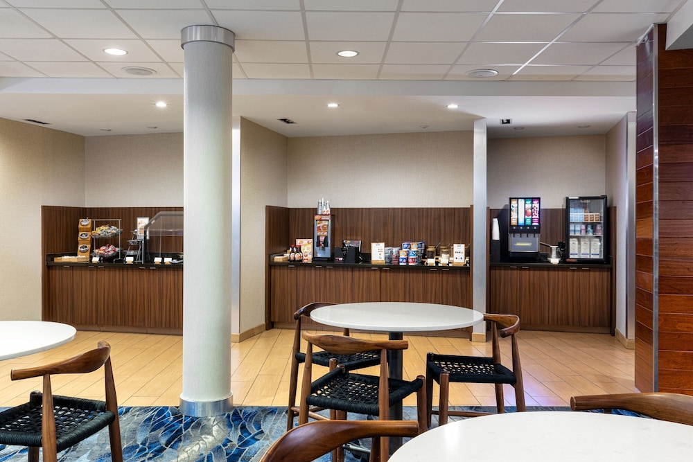 Fairfield Inn & Suites by Marriott Smithfield Selma I 95 - photo 37
