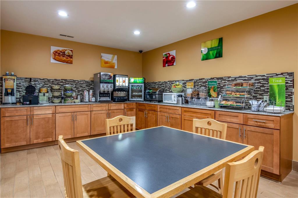 Quality Inn Tully I 81 - photo 28