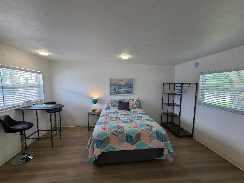 Sun Island Motel - photo 90