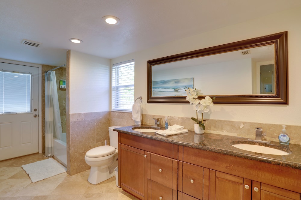Spacious Largo Retreat: Private Pool & Yard — hotel in Largo