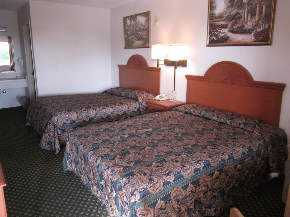 Westmont Inn Lakeland - photo 8