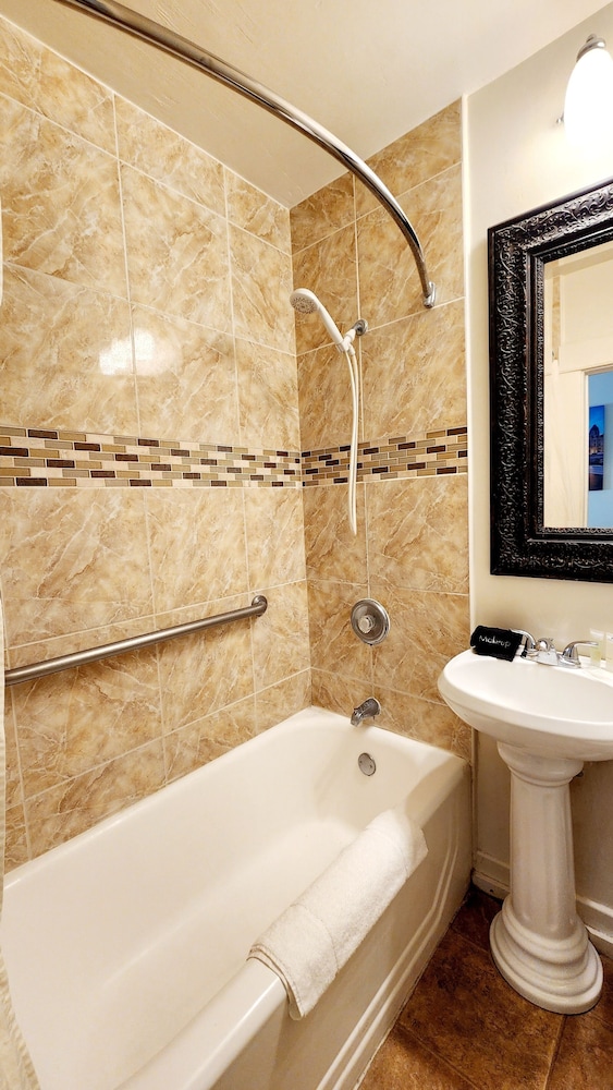 Santa Paula Inn - photo 21