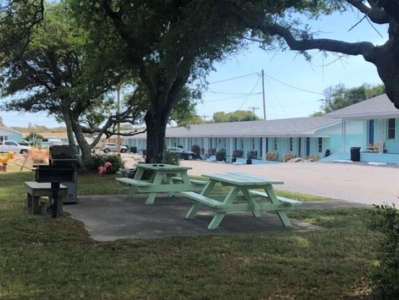 Swell Motel - photo 12