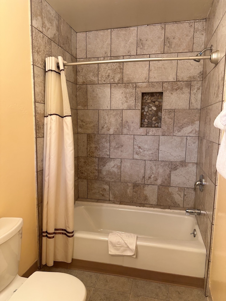 Yosemite Gateway Motel - photo 49