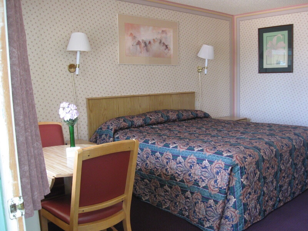 Motel 8 Willcox - photo 7