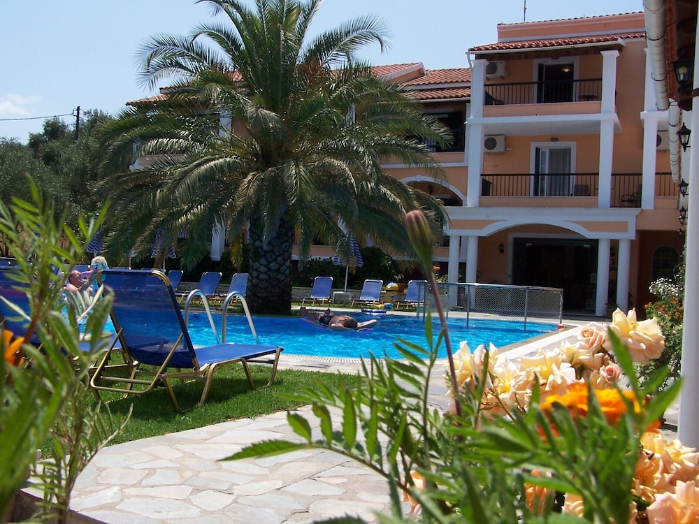 Perros Hotel - carbon neutral hotel in Corfu