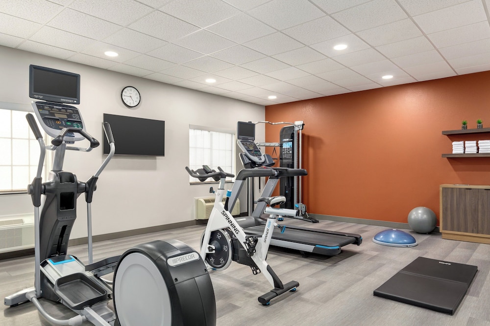 Candlewood Suites Tuscaloosa by IHG - photo 55
