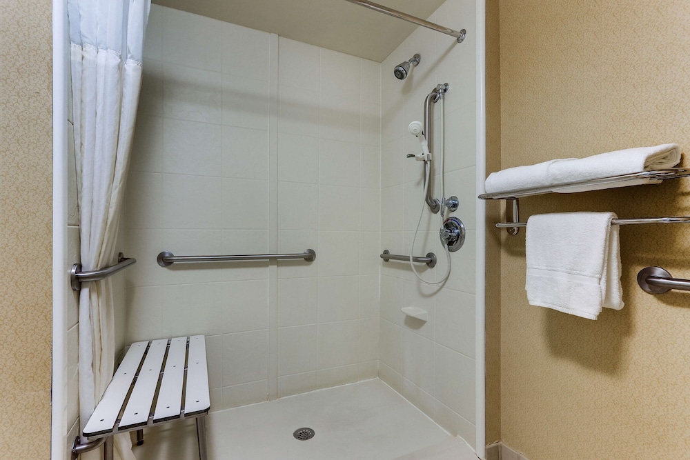 Hilton Garden Inn Indianapolis Airport - photo 33