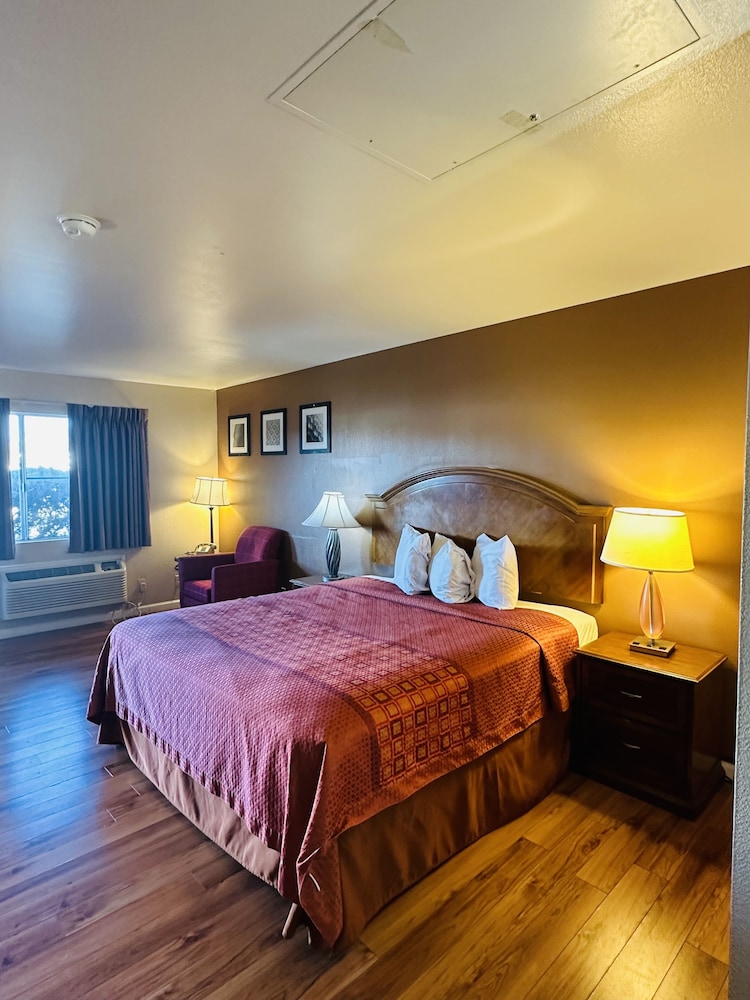 Franciscan Inn - photo 8