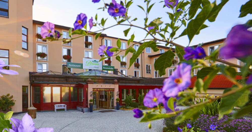 Dehner Blumen Hotel — 4-Star Luxury Hotel in Rain, Germany