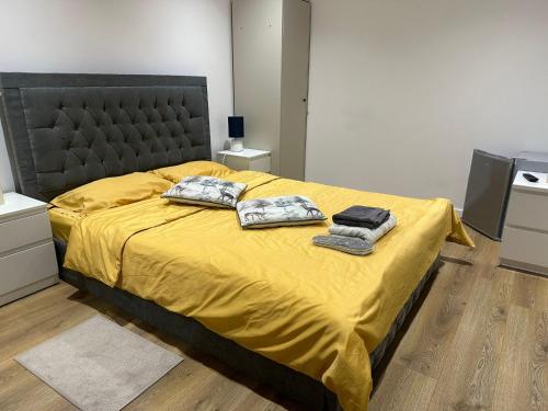 L Houses — hotel in Dagenham