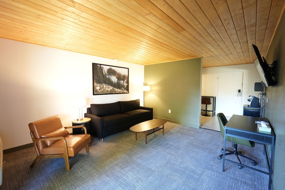 Tremont Lodge & Resort - photo 177