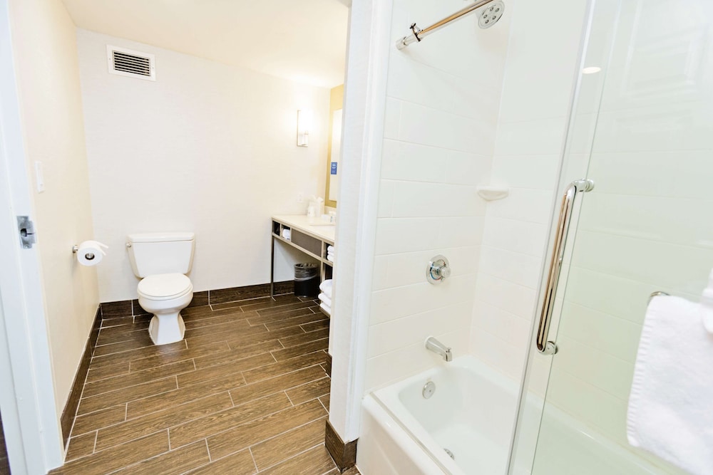 Hilton Garden Inn Temple Medical Center - photo 30
