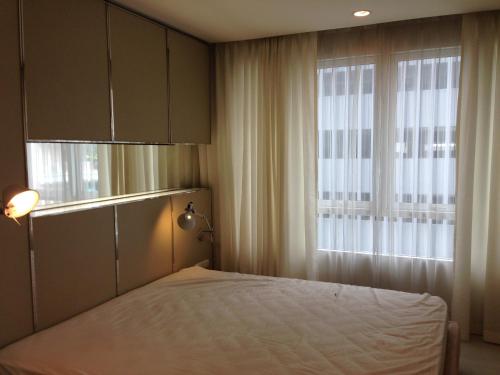 Condo near Iconsiam The Bangkok Sathorn Taksin Corner Room