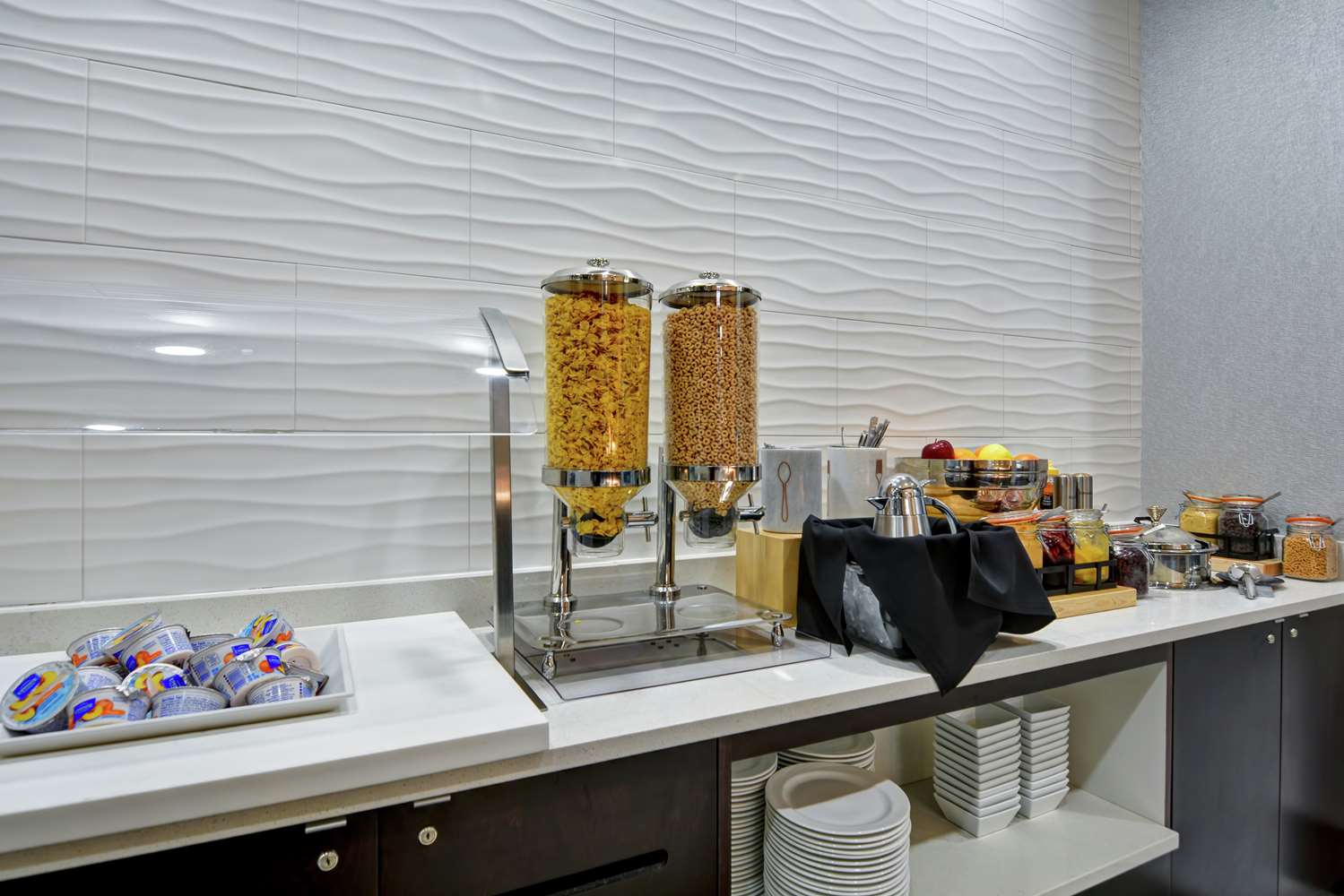 Embassy Suites by Hilton Plainfield Indianapolis Airport - photo 38