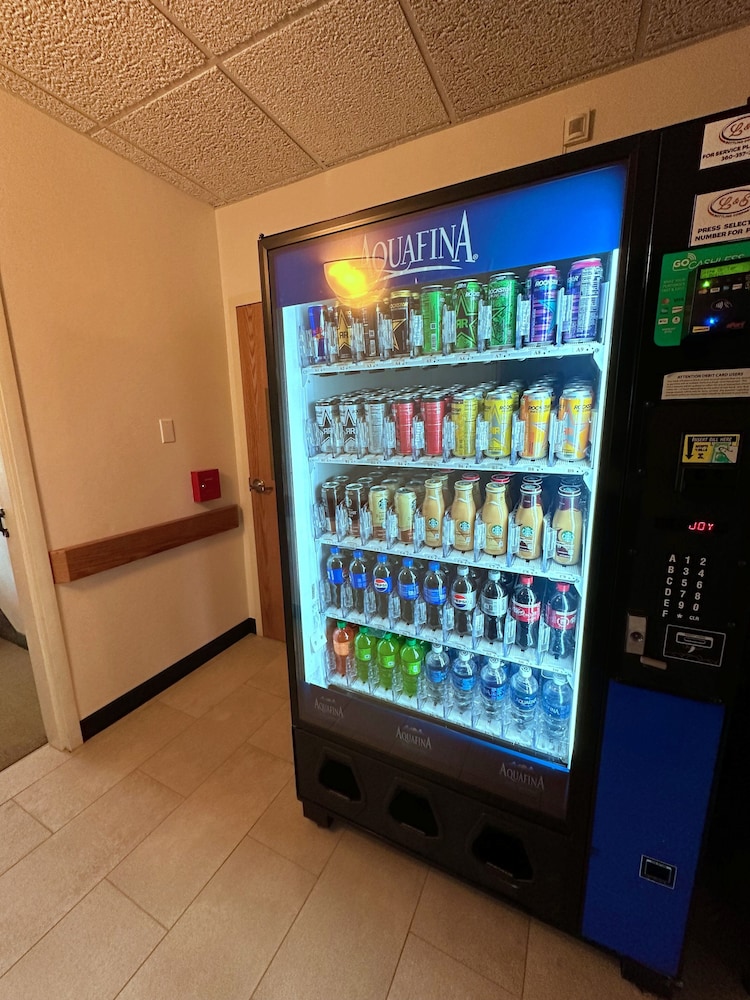 Peppermill Empress Inn - photo 46