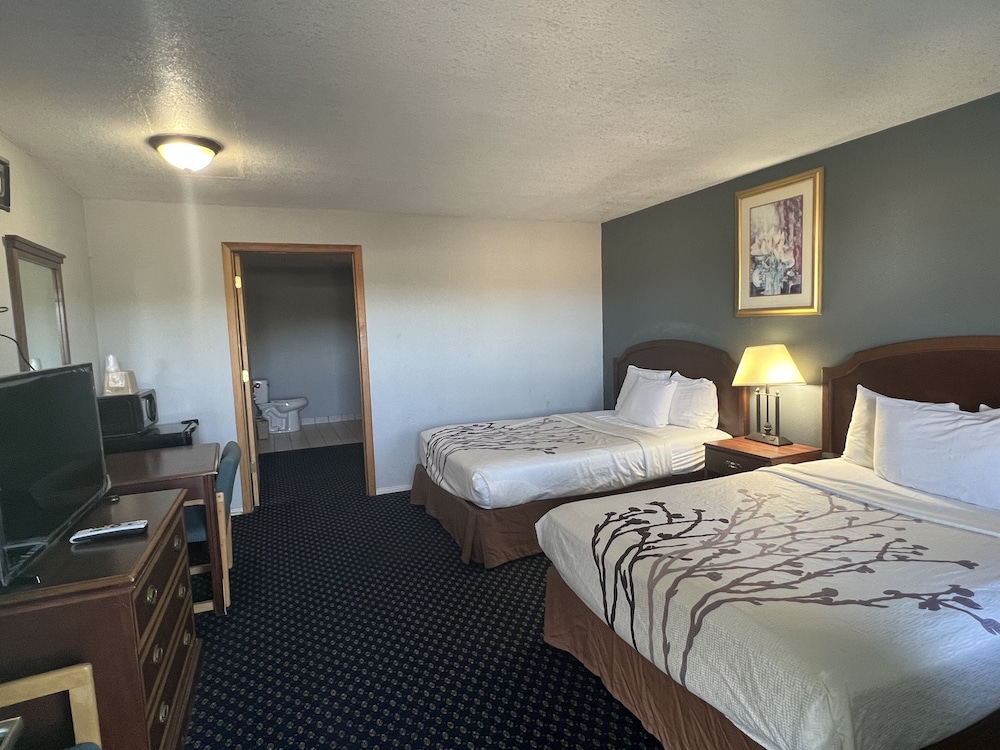 Greensburg Inn - photo 14