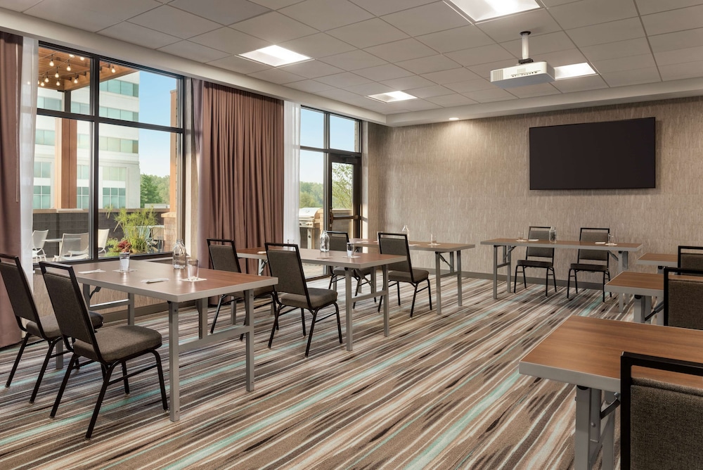 Home2 Suites by Hilton Madison Central Alliant Energy Center - photo 34