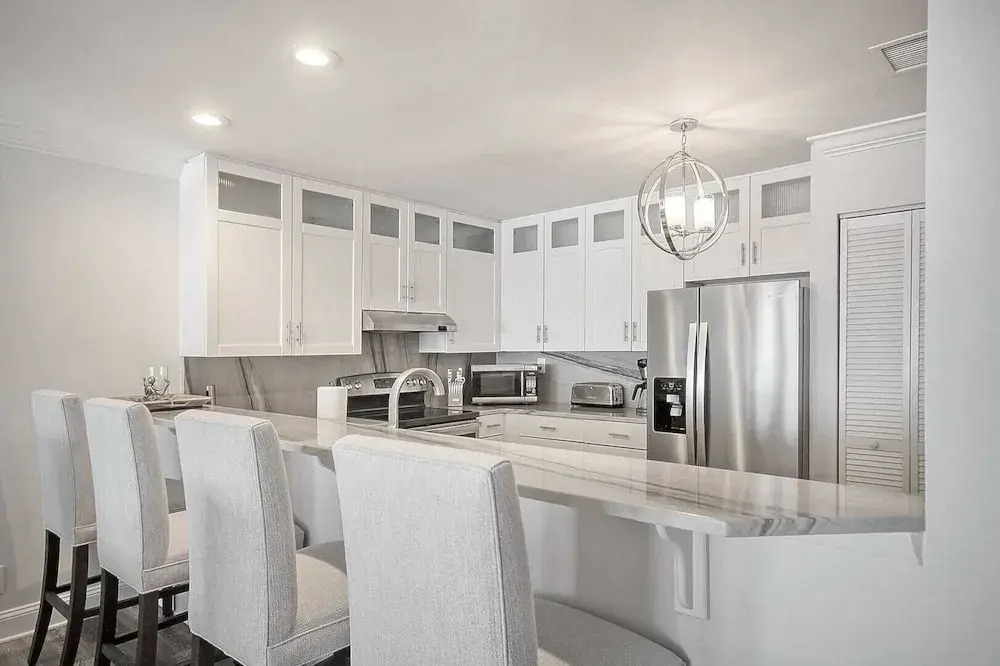 412 Seascape by Avantstay Oceanfront Balcony - photo 13