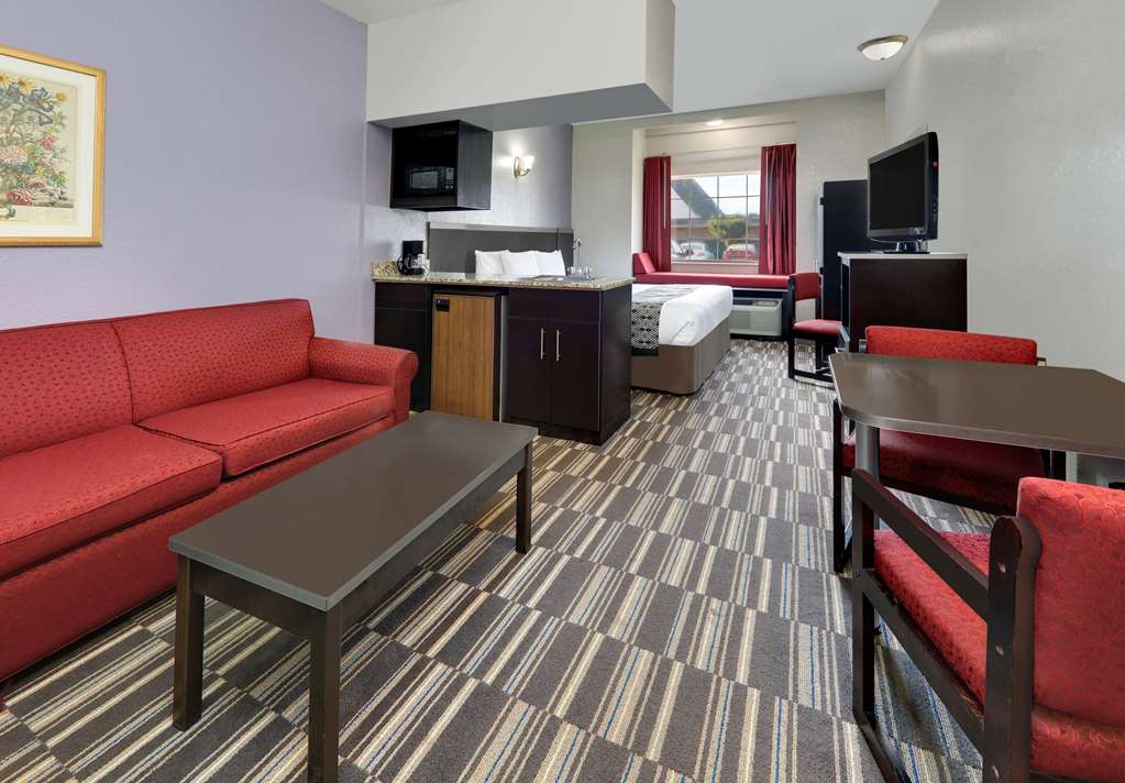 Microtel Inn & Suites by Wyndham Oklahoma City Airport - photo 14