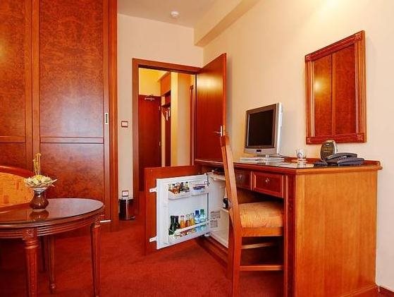 Hotel Brusno — Unknown City — photo 2