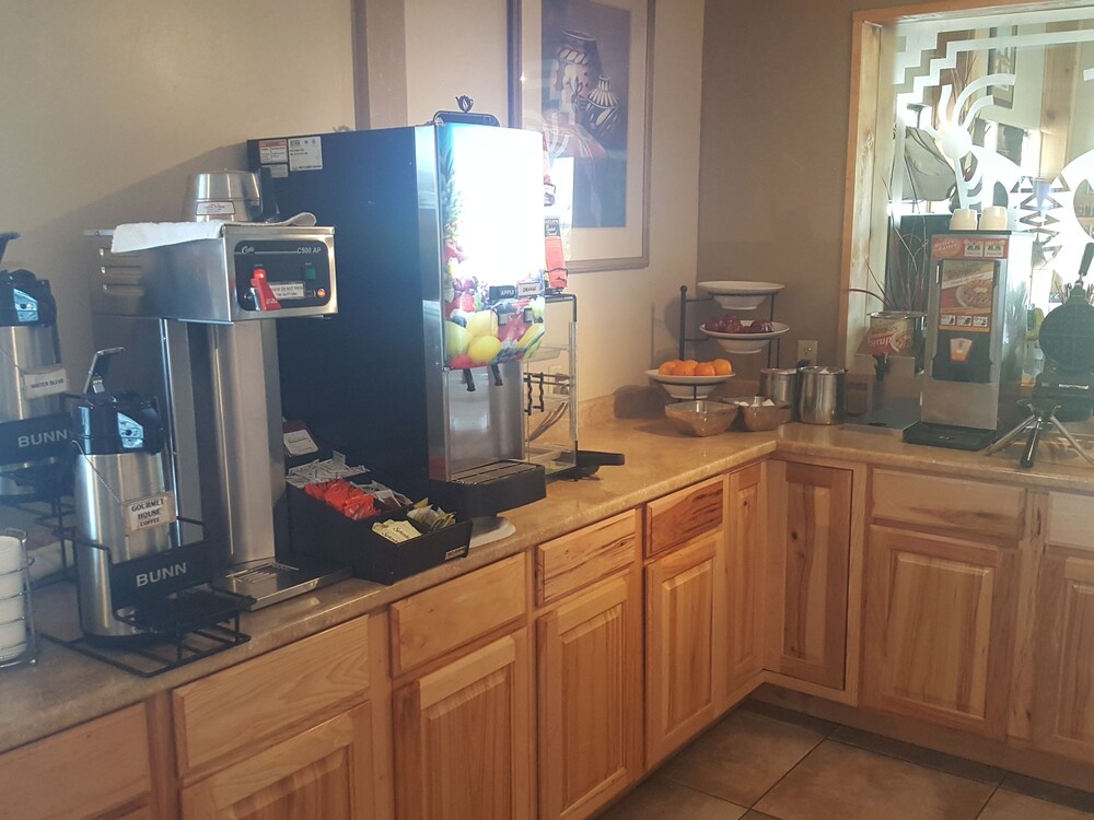Lake Powell Canyon Inn - photo 32