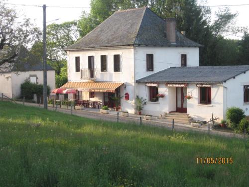 Hotel Le Commerce — hotel in Neuville-En-Ferrain
