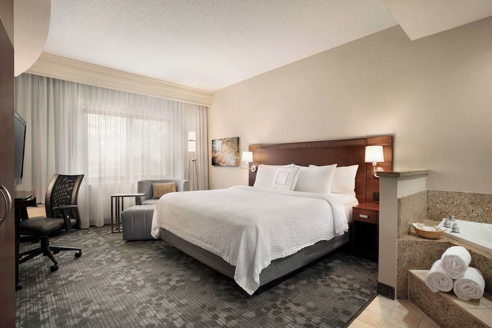 Courtyard by Marriott Middletown Goshen - photo 12