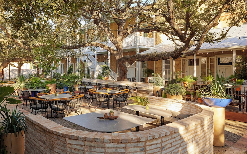 Kimpton Santo San Antonio Riverwalk by IHG - photo 93