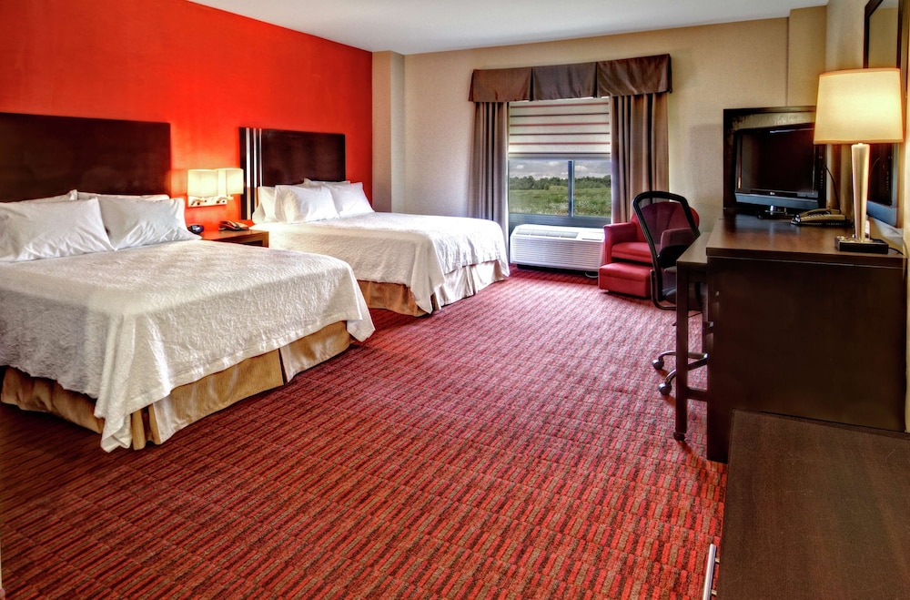 Hampton Inn & Suites Lebanon - photo 22