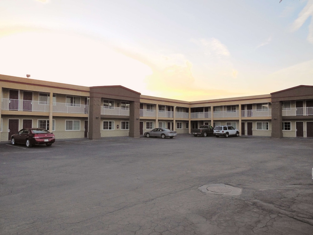 Americas Best Value Inn Hanford - photo 21