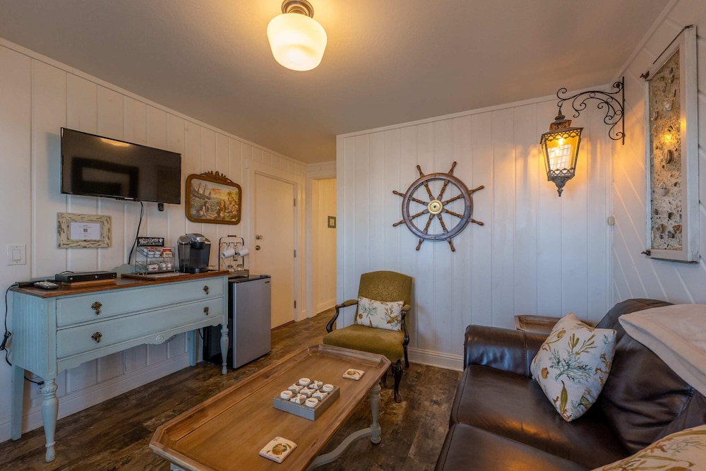 Bandon Marina Inn - photo 49