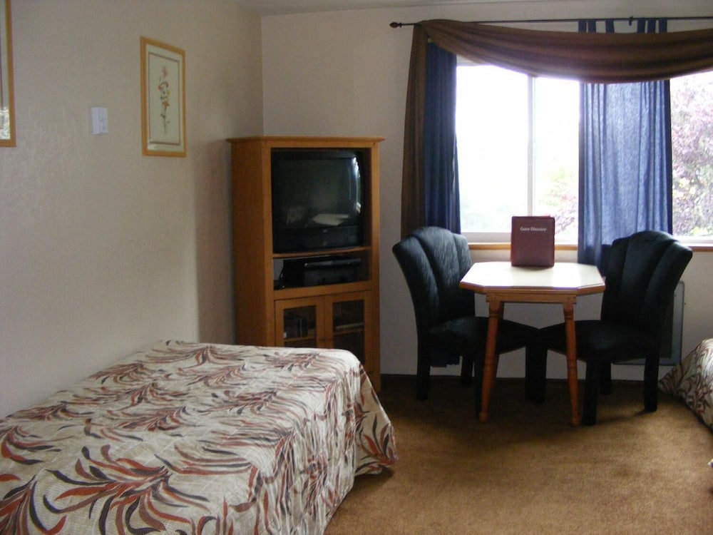 Ocean Avenue Inn - photo 11