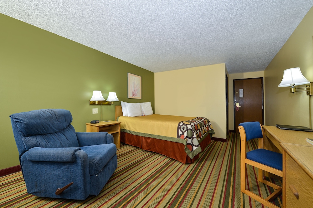 Super 8 by Wyndham Minot Airport - photo 9