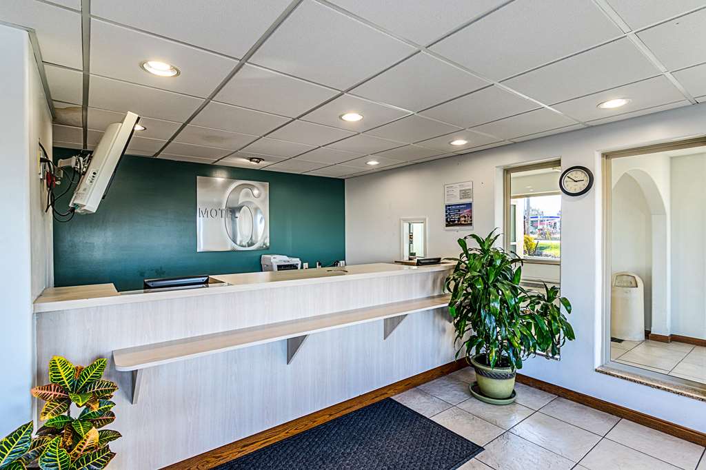 Motel 6 Urbana IL - photo 19
