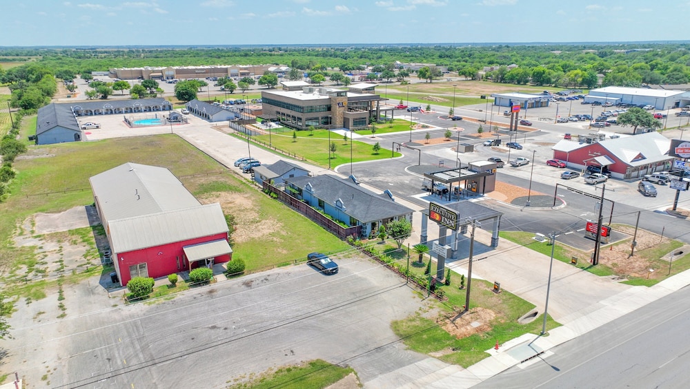 Executive Inn of Hondo - photo 29
