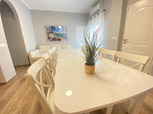 SolCavet 2 con jardin y vistas mar in Cambrils, Spain