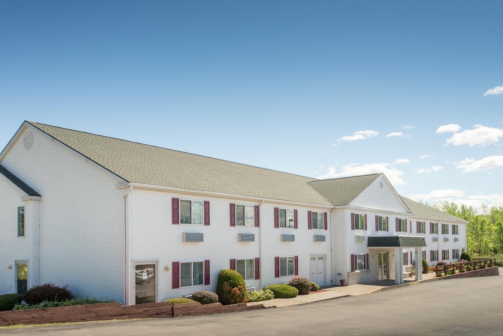 Rodeway Inn Webster NY - photo 32