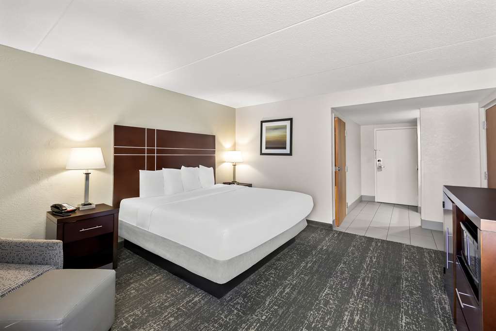 Best Western Luxbury Inn Fort Wayne - photo 39