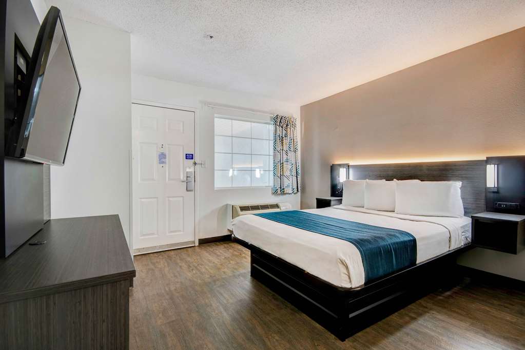Studio 6 Extended Stay Ocean Springs MS - photo 12