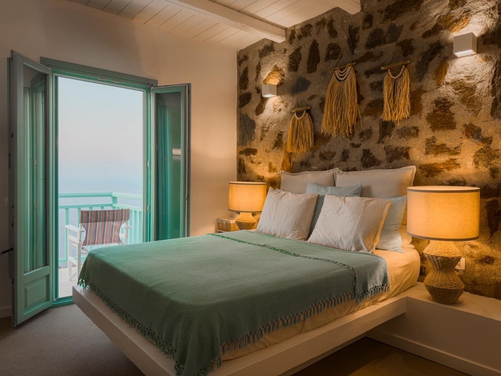 65 Stairs to Heaven Private Pool in Folegandros, Greece