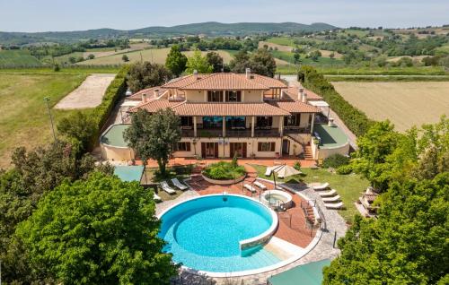 Amazing Home In Gualdo Cattaneo Pg — 4-Star Luxury Hotel in Bastardo, Italy
