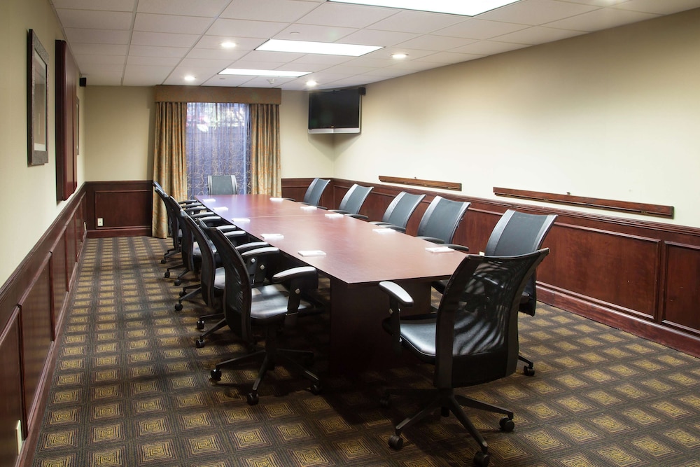 Hampton Inn Oxford West - photo 72