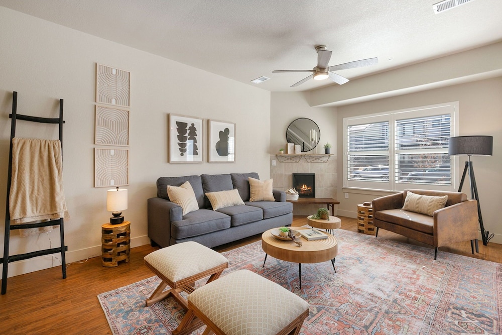 Urban Oasis near Breweries & Old Town Free Bikes — 4-Star Luxury Hotel in Fort Collins, United States