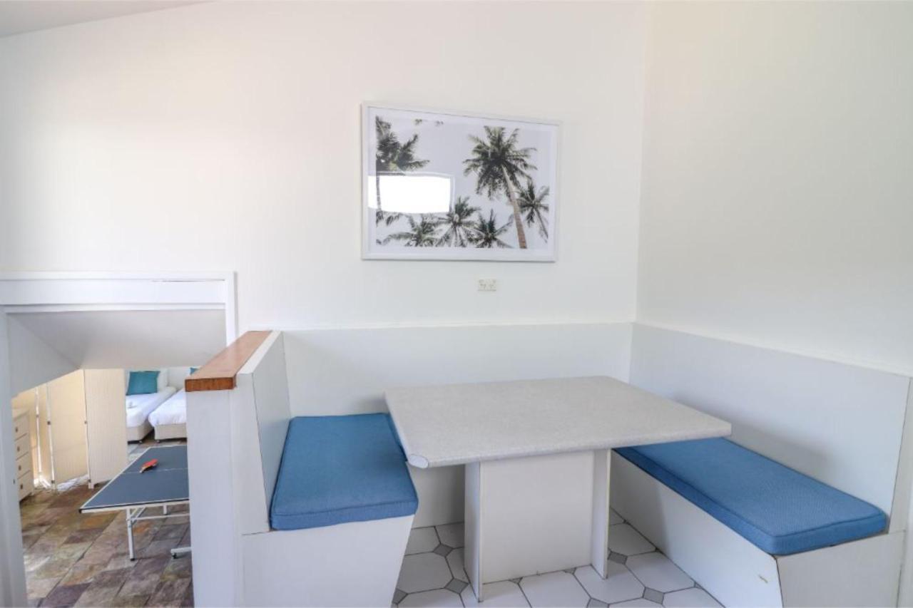Oceanview Beach House — 4-Star Luxury Hotel in Caves Beach, Australia