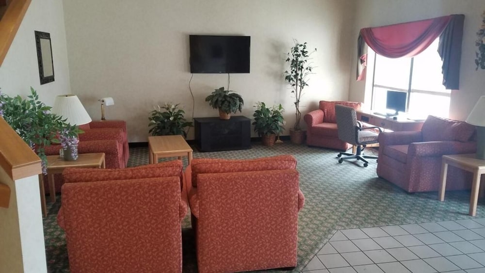 Syracuse Inn & Suites - carbon neutral hotel in Syracuse