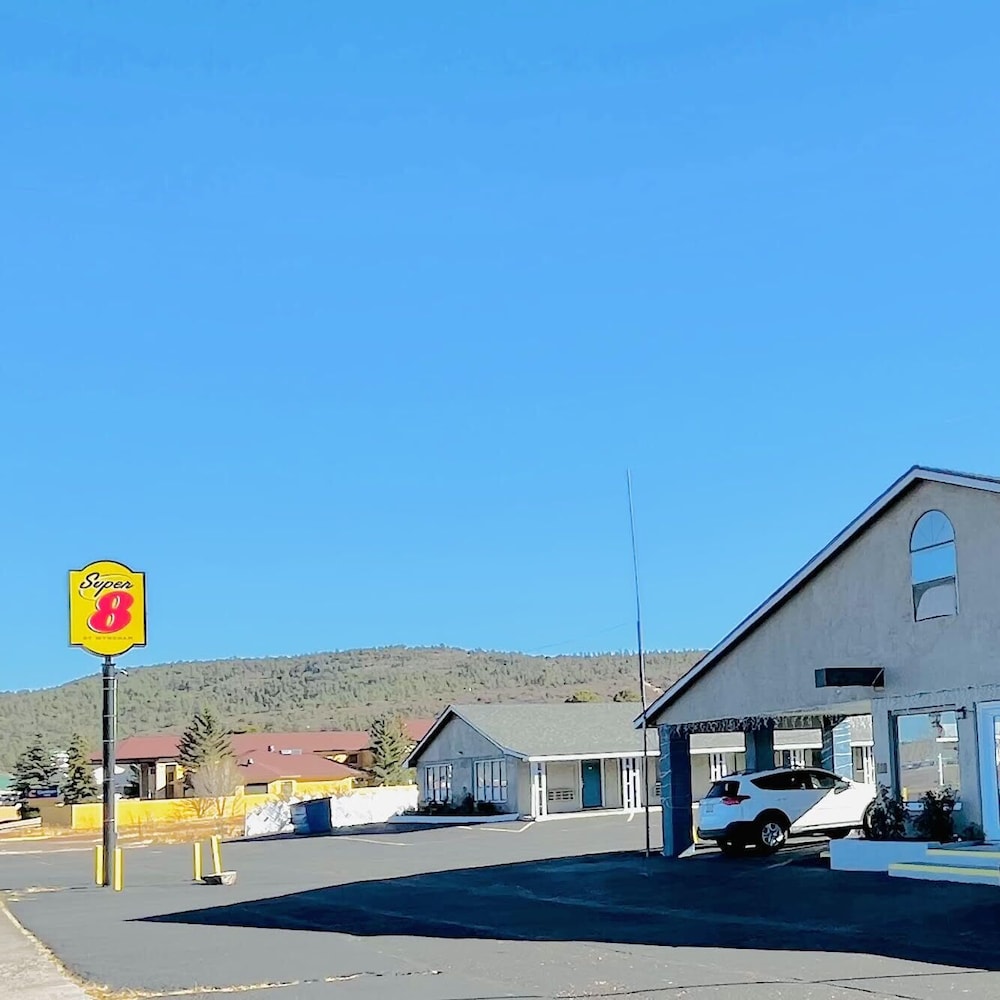Super 8 by Wyndham Williams West Route 66 Grand Canyon Area - featured photo