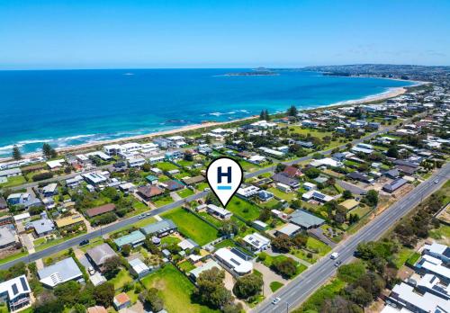 52 Albatross Ave Chiton No Linen Included — hotel in Hayborough