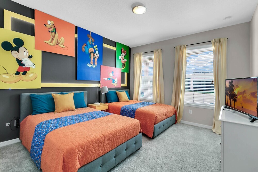 7 Bedrooms 65 Bathrooms Solara 1604 Hg - photo 4