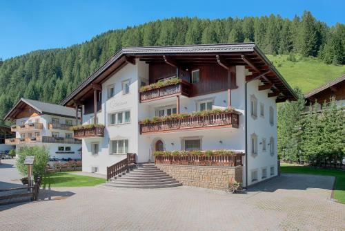 Villa Genziana — 4-Star Luxury Hotel in Selva, Italy